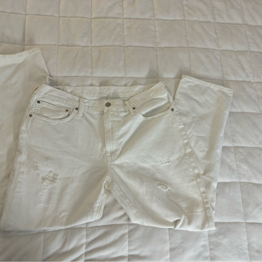 Ladies, Levi, white distressed jeans